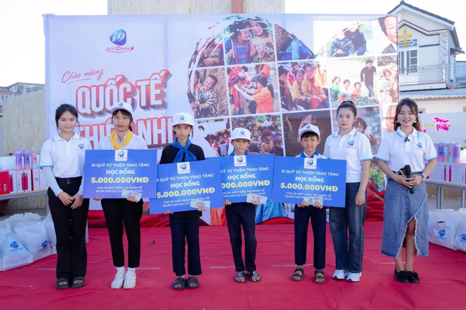 Biểu tượng giấy phép và uy tín quốc tế của J88